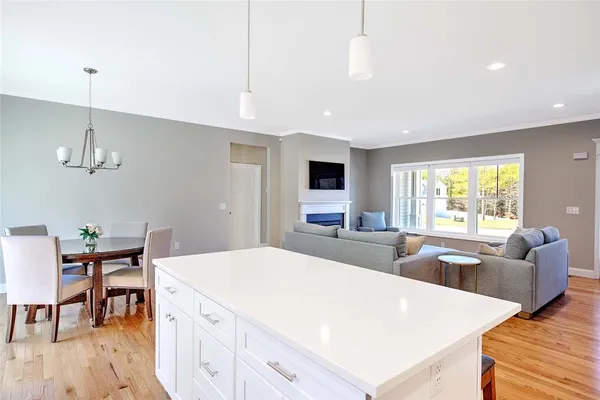 $879,900 | 9 Cassidy Trail, Coventry, RI 02831