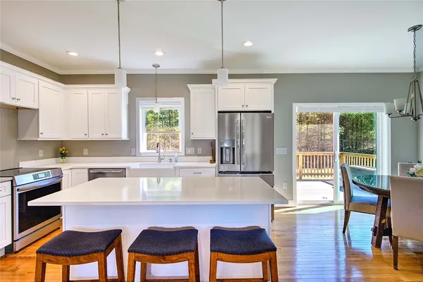 $879,900 | 9 Cassidy Trail, Coventry, RI 02831