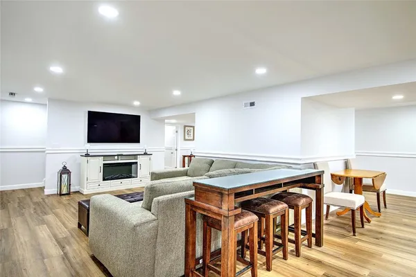 $879,900 | 9 Cassidy Trail, Coventry, RI 02831