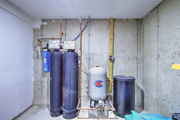 $879,900 | 9 Cassidy Trail, Coventry, RI 02831