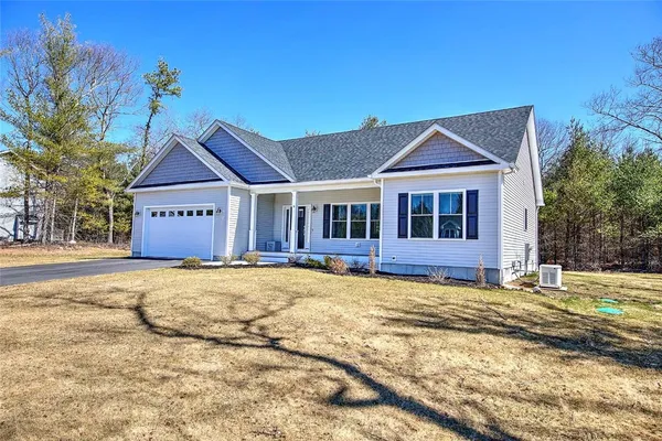 $879,900 | 9 Cassidy Trail, Coventry, RI 02831
