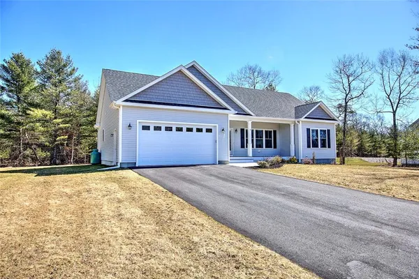 $879,900 | 9 Cassidy Trail, Coventry, RI 02831