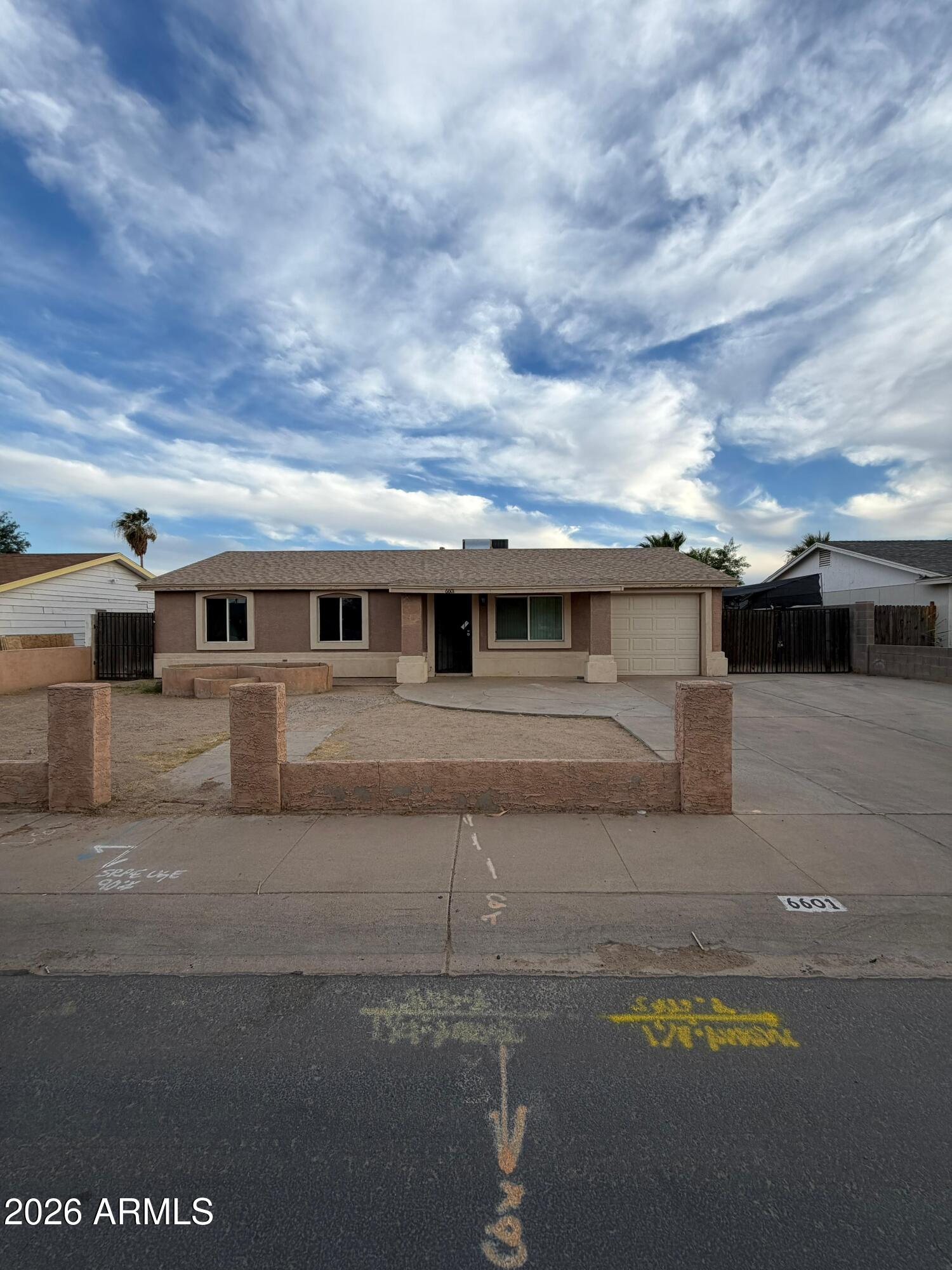 6601 West Monte Vista Road Phoenix, AZ 85035 - Photo 2 of 5