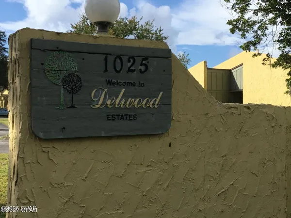 $1,700 | 1025 West 19th Street, Unit 16C, Panama City, FL 32405