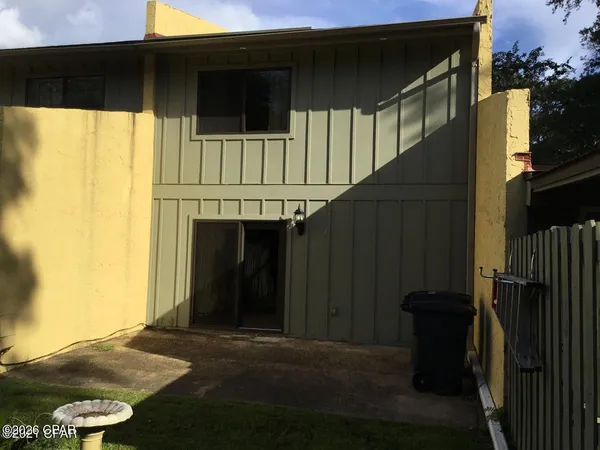 $1,700 | 1025 West 19th Street, Unit 16C, Panama City, FL 32405