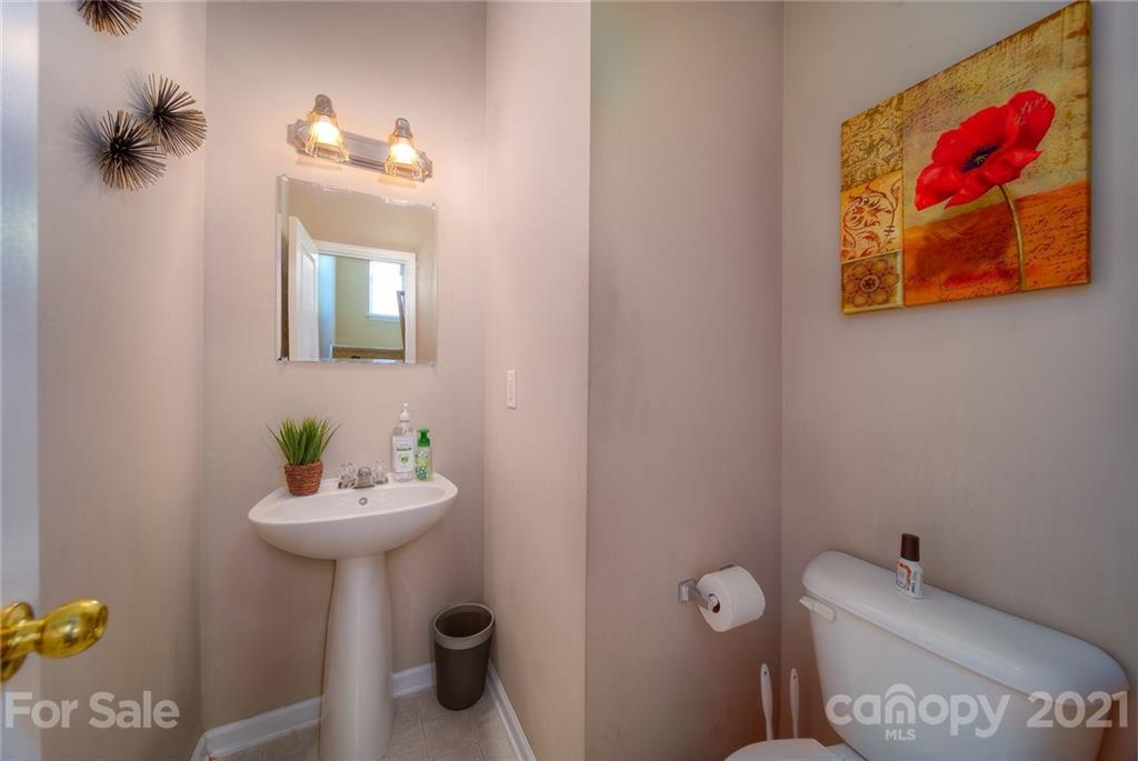 6318 Gammon Road, Unit 14 Charlotte, NC 28269 - Photo 13 of 24 Gallery Image 13