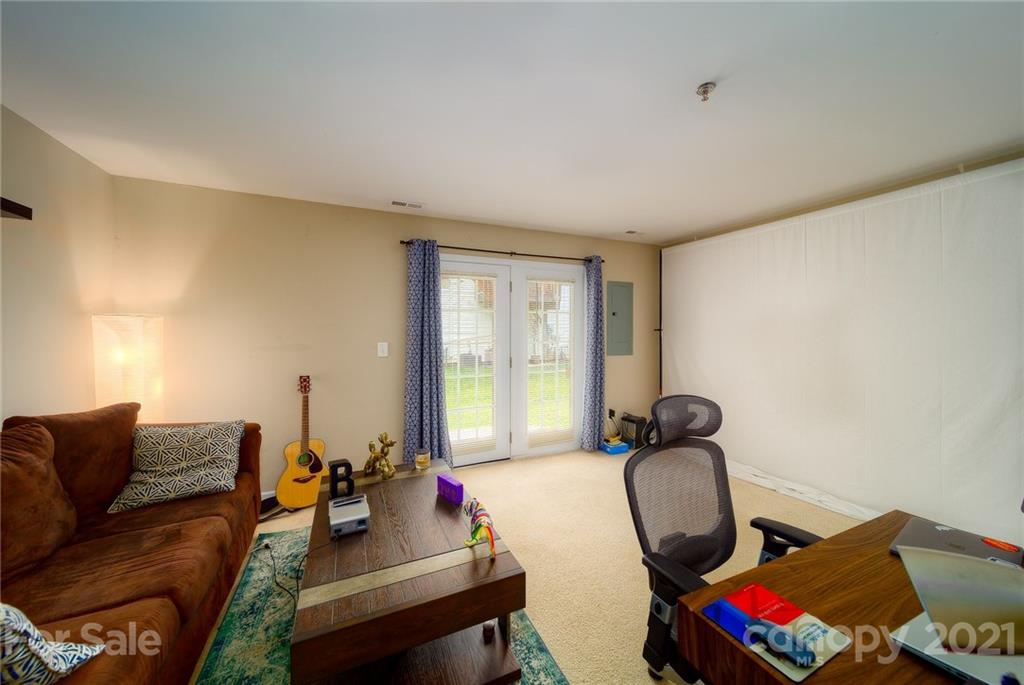 6318 Gammon Road, Unit 14 Charlotte, NC 28269 - Photo 23 of 24 Gallery Image 23