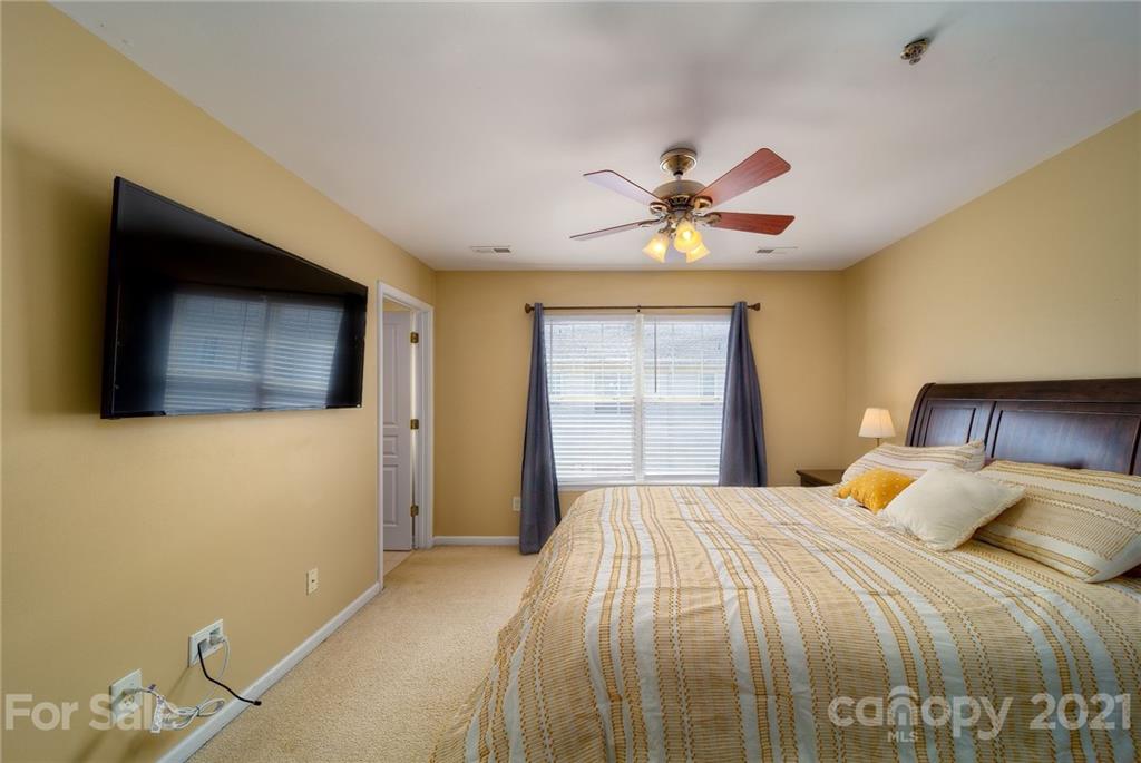 6318 Gammon Road, Unit 14 Charlotte, NC 28269 - Photo 4 of 24 Gallery Image 4