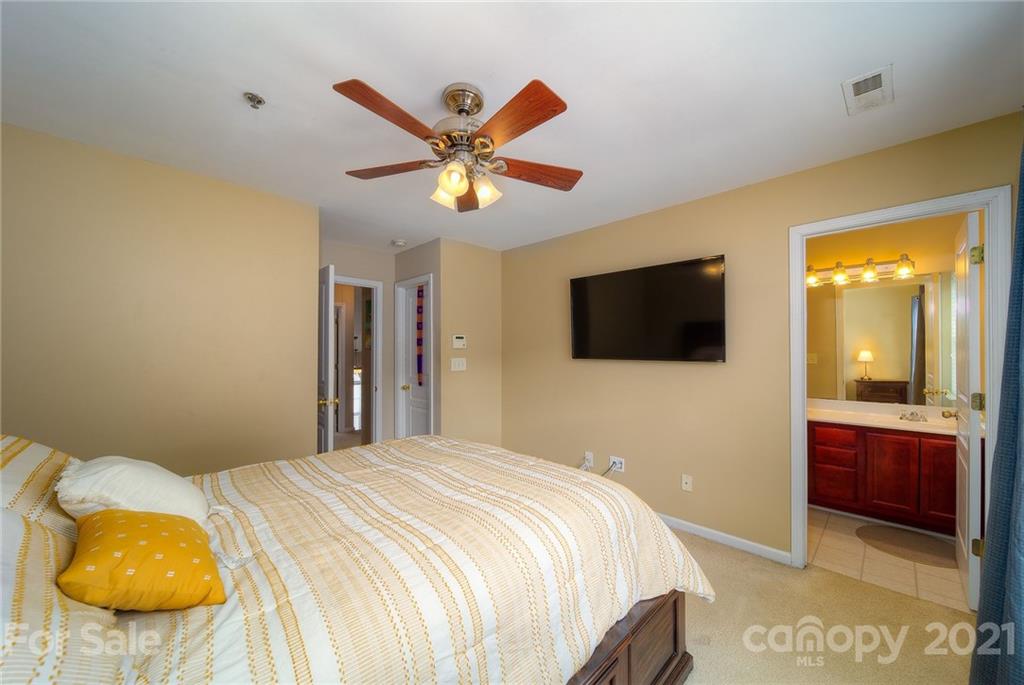 6318 Gammon Road, Unit 14 Charlotte, NC 28269 - Photo 7 of 24 Gallery Image 7