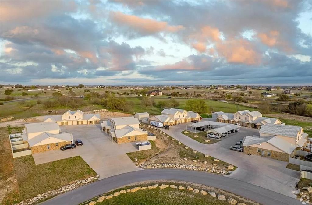 121 Winners Circle, Unit 102 Weatherford, TX 76087 - Photo 2 of 21