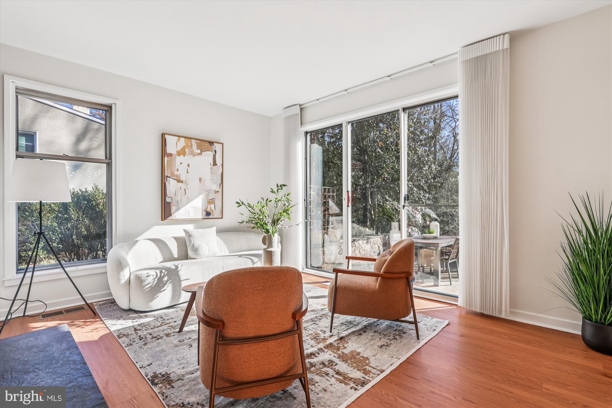 11487 Waterview Cluster Reston, VA 20190 - Photo 11 of 44 Living Room