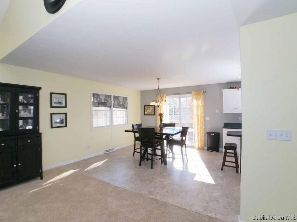 1508 Saltcedar Court Springfield, IL 62712 - Photo 13 of 36
