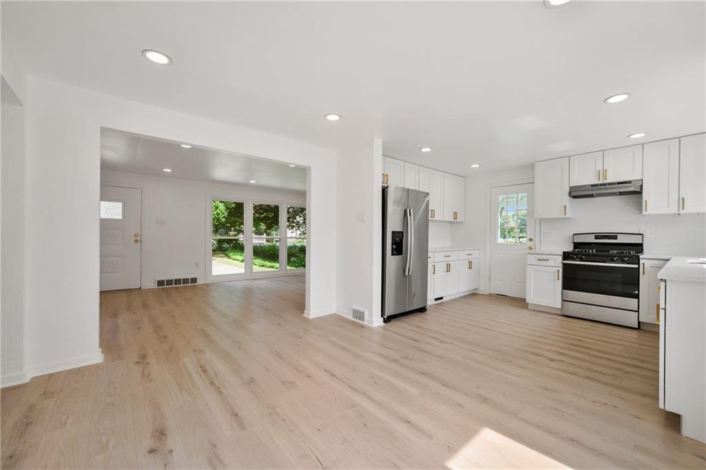 307 Churchill Road Pittsburgh, PA 15235 - Photo 14 of 45