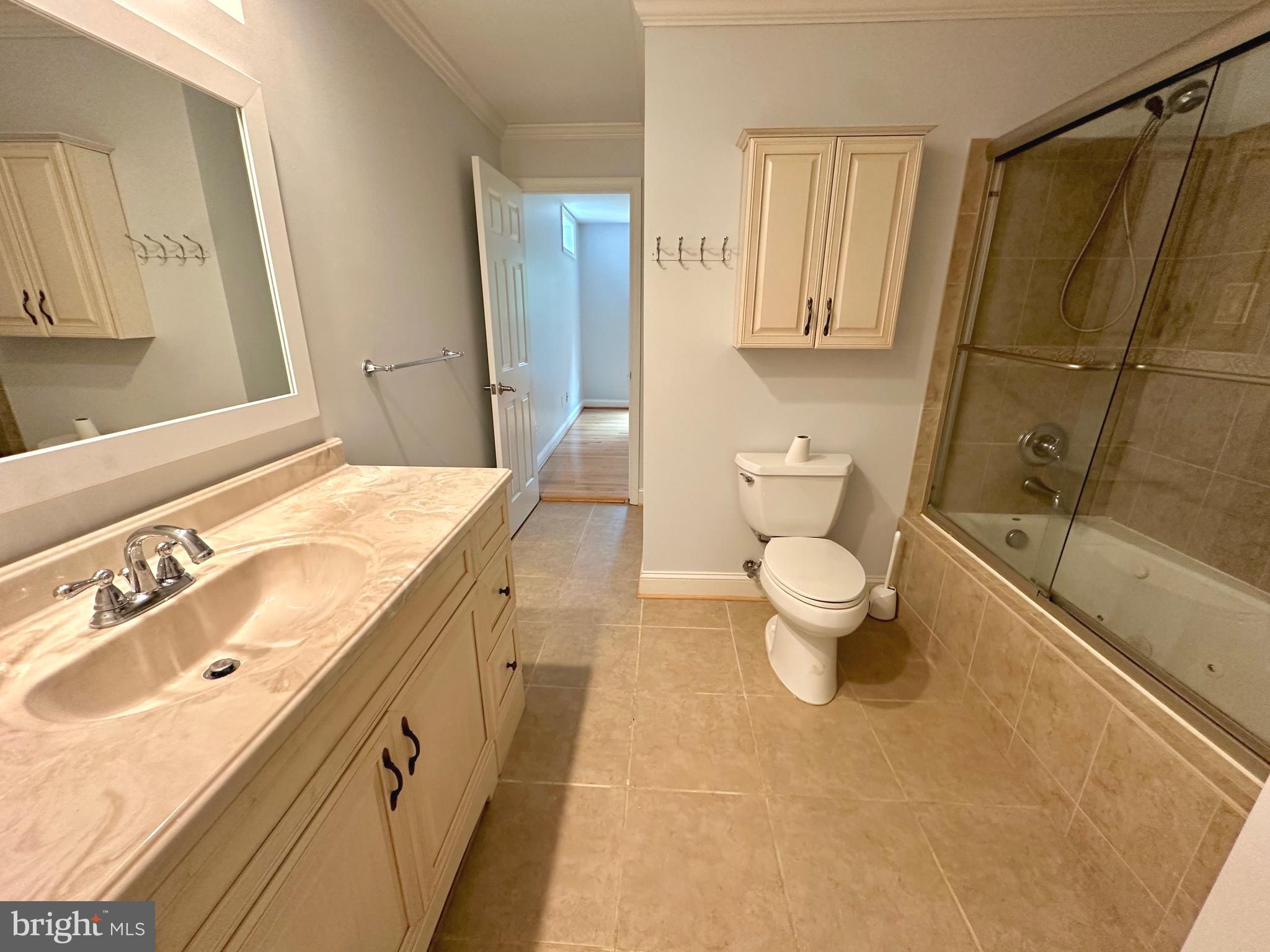 5103 Fort Ellsworth Court Alexandria, VA 22310 - Photo 11 of 16 Full bath