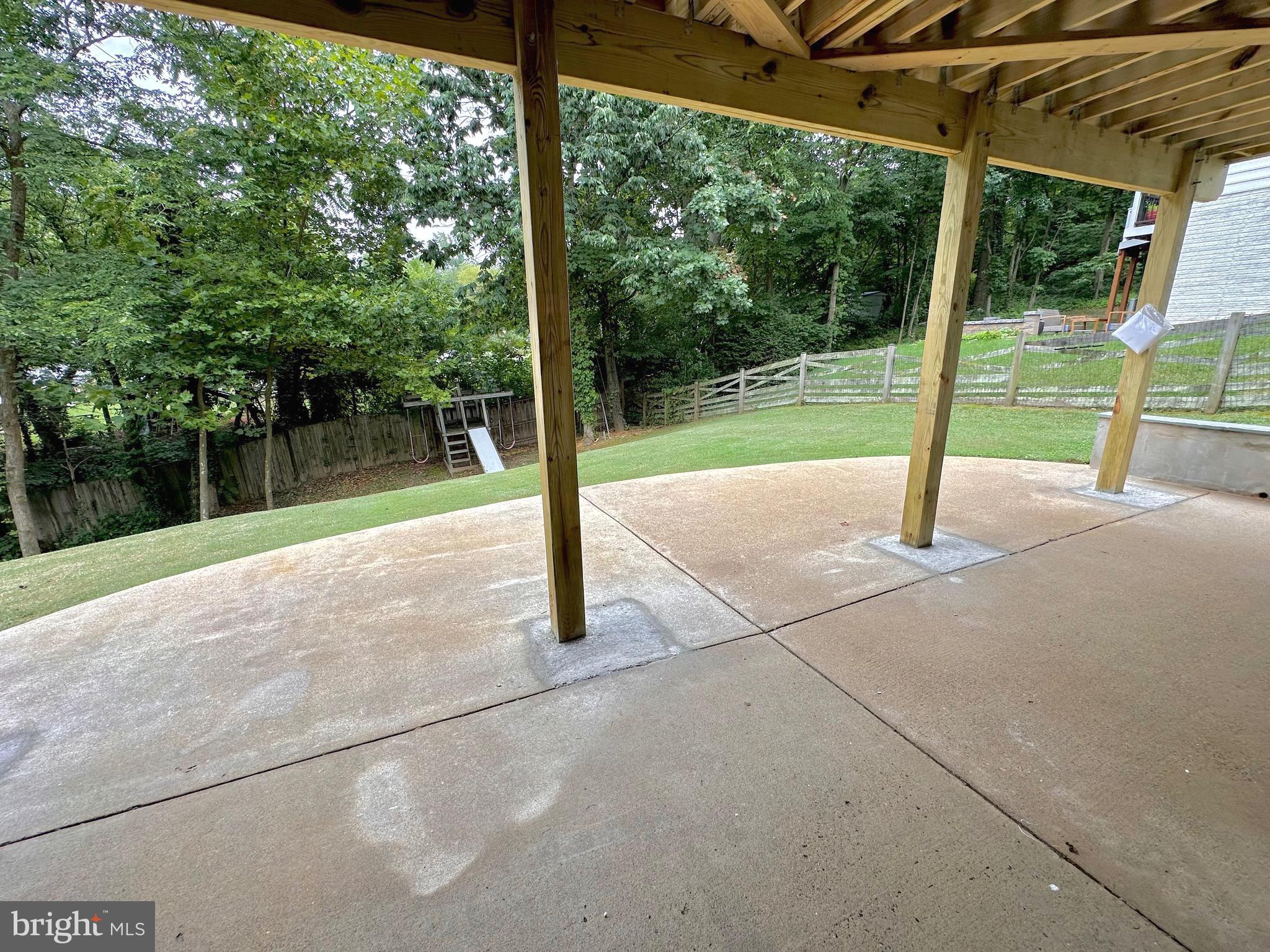 5103 Fort Ellsworth Court Alexandria, VA 22310 - Photo 14 of 16 Fully fenced backyard