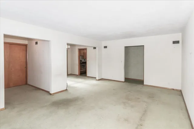 $325,000 | 815 North Ellsworth Street, Naperville, IL 60563