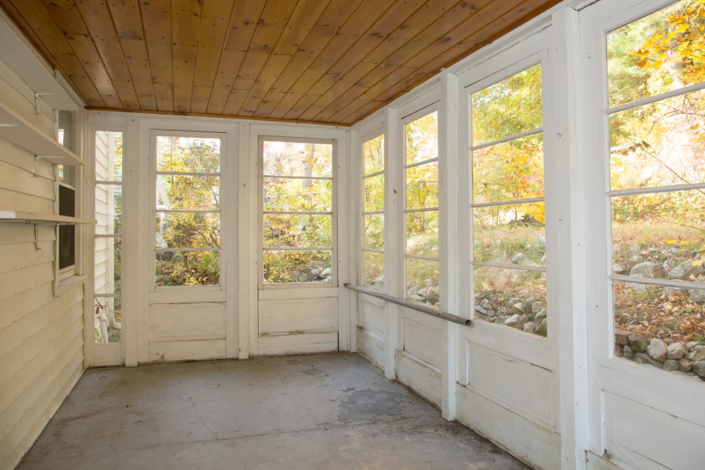 379 Marrett Road Lexington, MA 02421 - Photo 4 of 6 a view of an empty room with a window