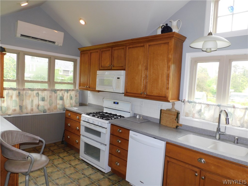 1593 South Creek Road Evans, NY 14047 - Photo 7 of 22