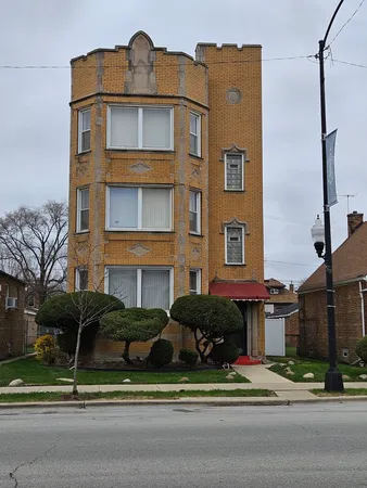 $189,000 | 10032 South King Drive, Chicago, IL 60628