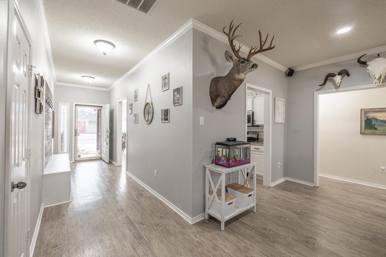 5912 89th Street Lubbock, TX 79424 - Photo 7 of 49 9