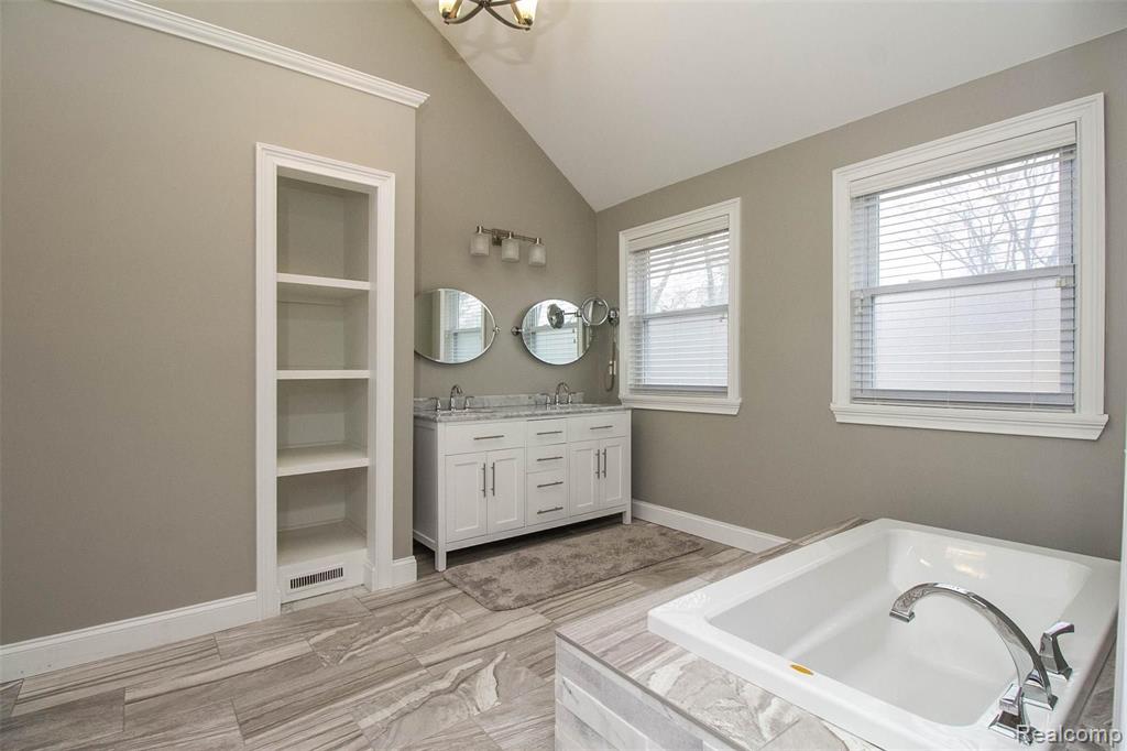 2189 Franklin Road Berkley, MI 48072 - Photo 28 of 43
