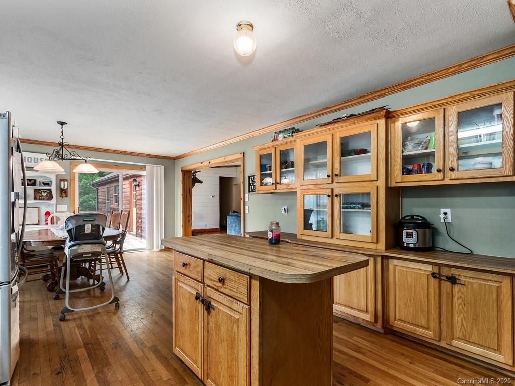 248 Ruth Road Canton, NC 28716 - Photo 6 of 17