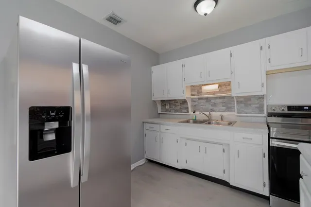 $395,000 | 5519 Southeast Normandy Avenue, Stuart, FL 34997