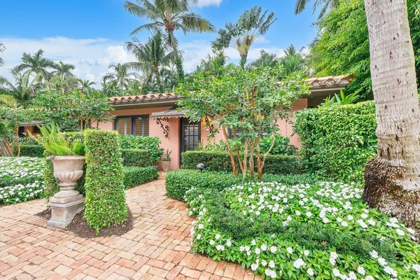 $10,000 | 226 Chilean Avenue, Unit 1&2, Palm Beach, FL 33480