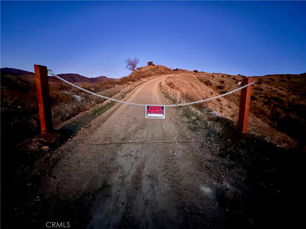 9 Williams Canyon Road Silverado, CA 92676 - Photo 3 of 12 a view of a houses with a outdoor space