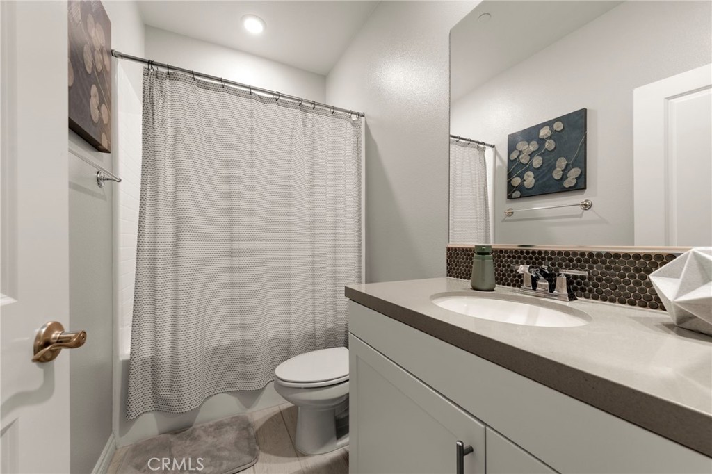 17879 Upton Carson, CA 90746 - Photo 28 of 39