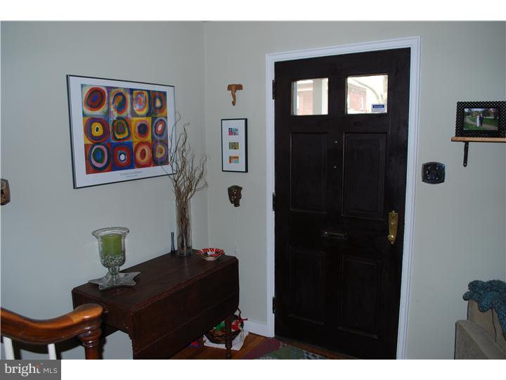 417 Sycamore Road West Reading, PA 19611 - Photo 4 of 23