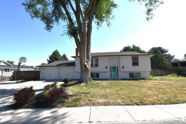 $2,495 | 10824 West Seneca Drive, Boise, ID 83709
