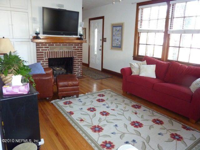 1501 First Street Neptune Beach, FL 32266 - Photo 4 of 16 Living Room