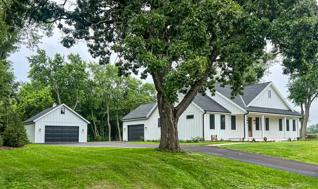 $899,900 | W149 County Road L, East Troy, WI 53120