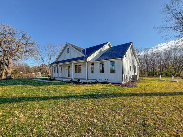 $899,900 | W149 County Road L, East Troy, WI 53120