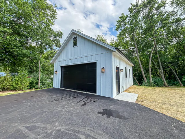 $899,900 | W149 County Road L, East Troy, WI 53120