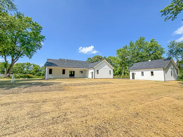 $899,900 | W149 County Road L, East Troy, WI 53120