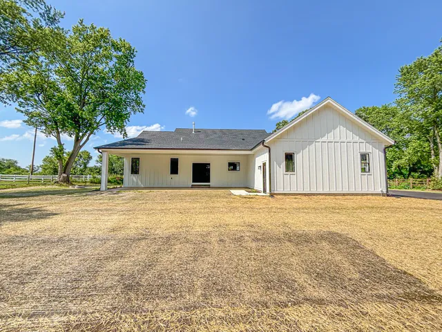 $899,900 | W149 County Road L, East Troy, WI 53120