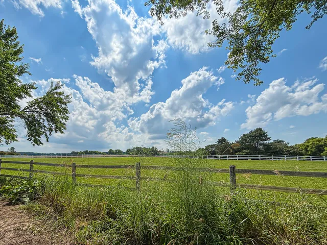 $899,900 | W149 County Road L, East Troy, WI 53120