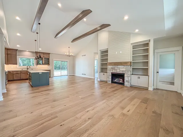 $899,900 | W149 County Road L, East Troy, WI 53120