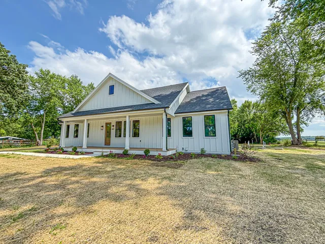 $899,900 | W149 County Road L, East Troy, WI 53120