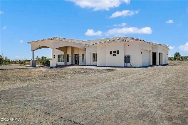 $1,505,000 | 27730 North 35th Avenue, Phoenix, AZ 85083