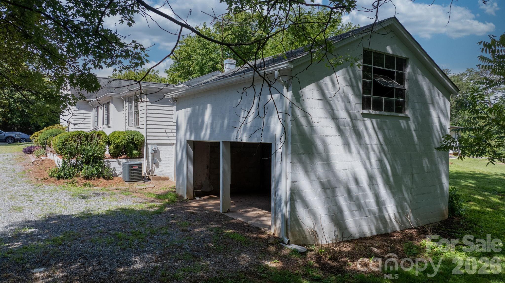 608 1st Street West Conover, NC 28613 - Photo 7 of 35