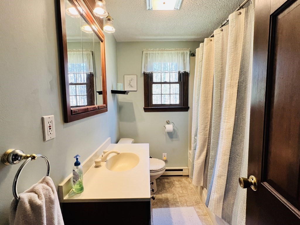 6 Old Village Road Sturbridge, MA 01566 - Photo 21 of 27 Gallery Image 21