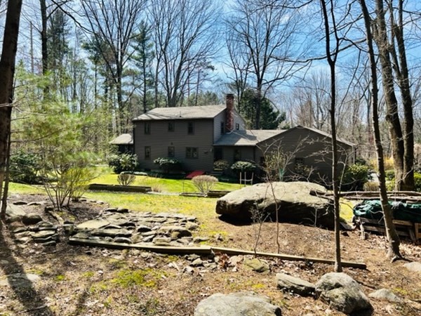 6 Old Village Road Sturbridge, MA 01566 - Photo 26 of 27 Gallery Image 26