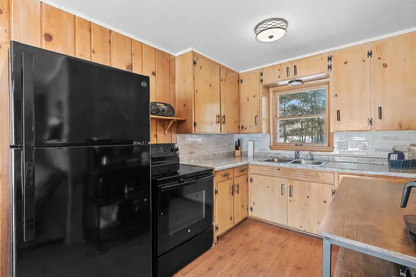 $350,000 | 14482 Parkway Road, Crivitz, WI 54114