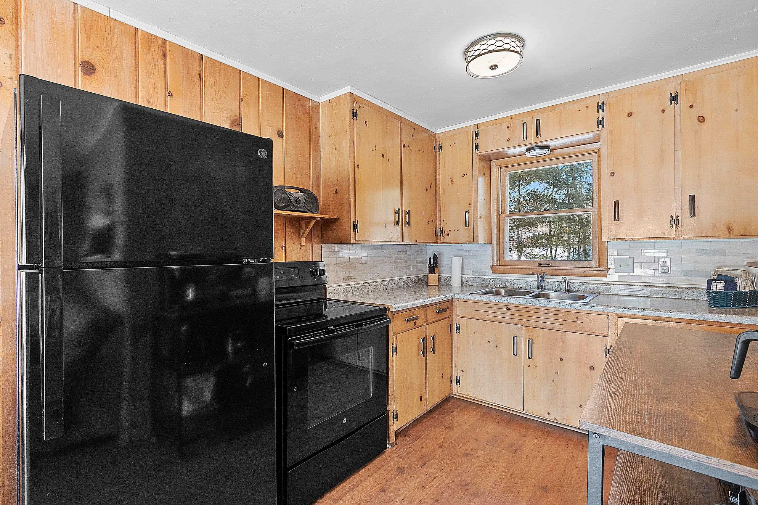 14482 Parkway Road Crivitz, WI 54114 - Photo 11 of 45