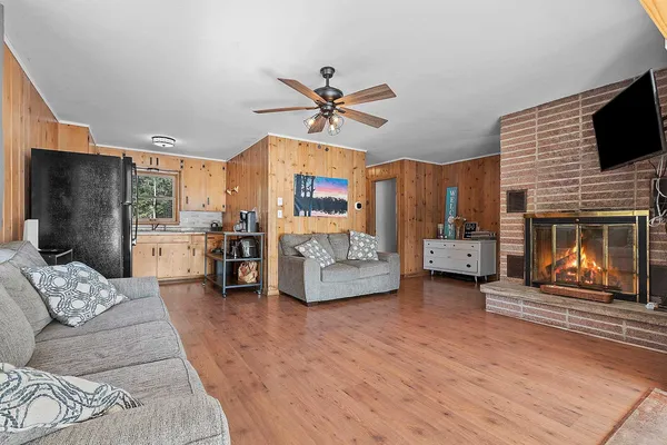 $350,000 | 14482 Parkway Road, Crivitz, WI 54114