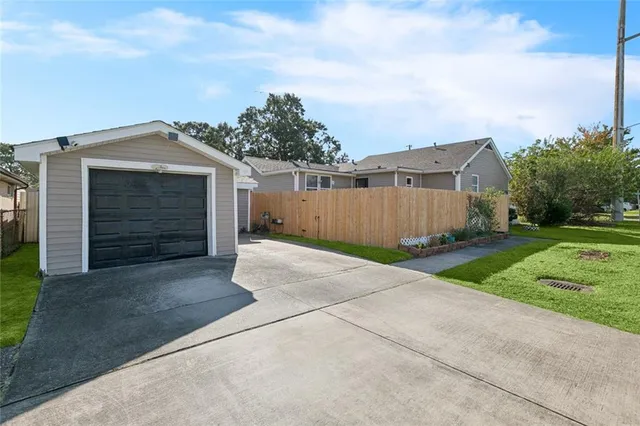 $255,000 | 221 West Urquhart Street, Chalmette, LA 70043