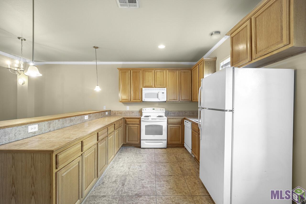 2405 Brightside Drive, Unit 9 Baton Rouge, LA 70820 - Photo 4 of 12 Gallery Image 4